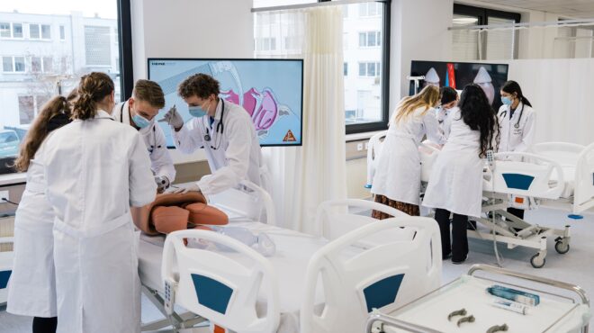 ευρωπαϊκό-πανεπιστήμιο-κύπρου-παρά-563793922