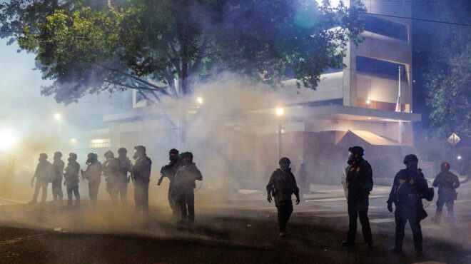 ο-τραμπ-παρατάσσει-τους-στρατηγούς-το-563839018