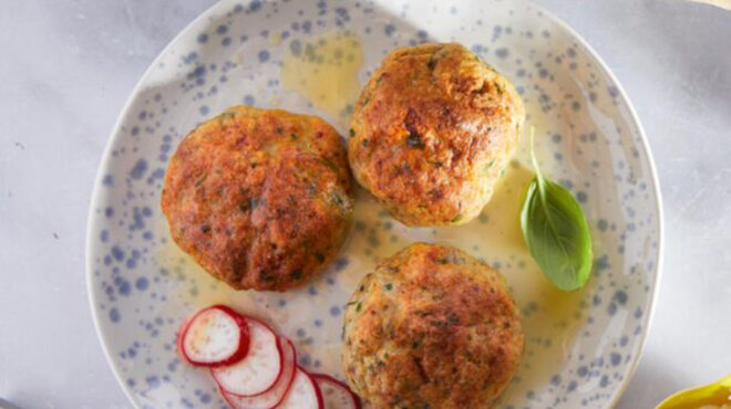 ψαρομπιφτέκια-με-γαρίδες-και-κρανιό-563805103