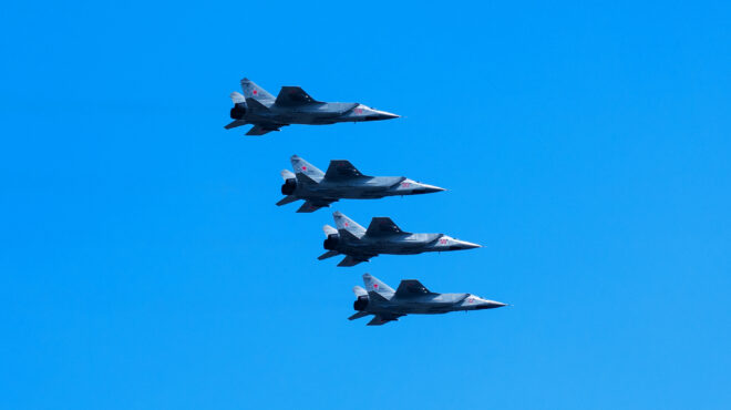 νατο-συνάντηση-στη-σκιά-των-παραβιάσε-563831092