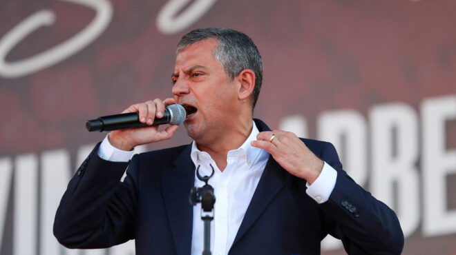 η-τουρκία-αναβάλλει-την-απόφαση-για-το-563813503