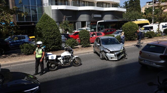 τροχαίο-στη-λ-μεσογείων-συγκρούστηκα-563835325