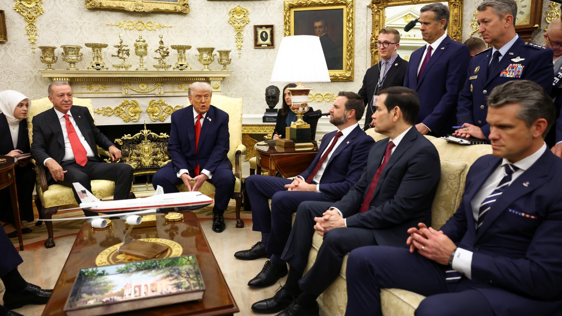 Συνάντηση Τραμπ – Ερντογάν: Στο τραπέζι μαχητικά, κυρώσεις και ρωσικό πετρέλαιο-1