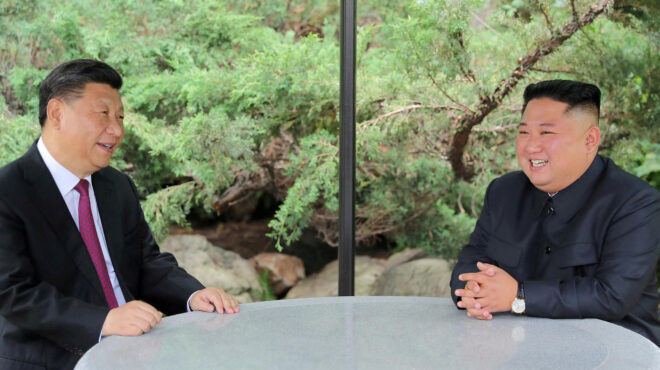 βόρεια-κορέα-ο-κιμ-επιβιβάστηκε-σε-θωρ-563790112