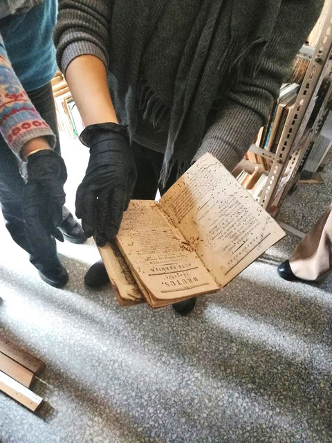 «10.000 σπάνια βιβλία χρειάζονται άμεση φροντίδα»-6