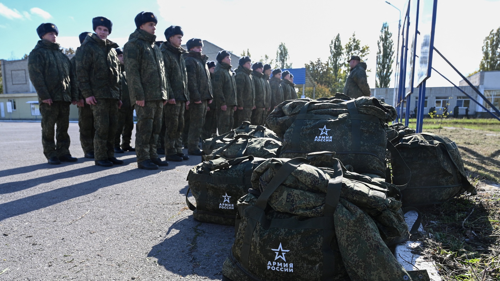 Το Κρεμλίνο ετοιμάζεται για επιστράτευση και επιβολή στρατιωτικού νόμου στη Ρωσία-1