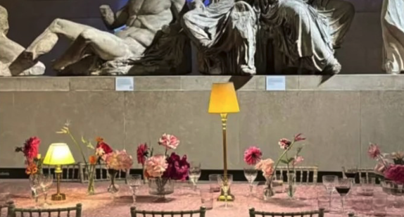 υππο-προσβλητική-ενέργεια-το-δείπνο-σ-563877277