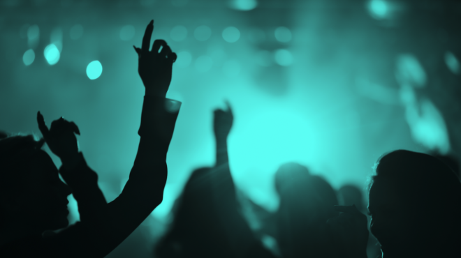 γκάζι-η-16χρονη-κατέρρευσε-έξω-από-μπαρ-563881615