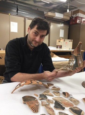 Το σενάριο των Ροζ Πανθήρων και τα «τρωτά» σημεία του Λούβρου-7