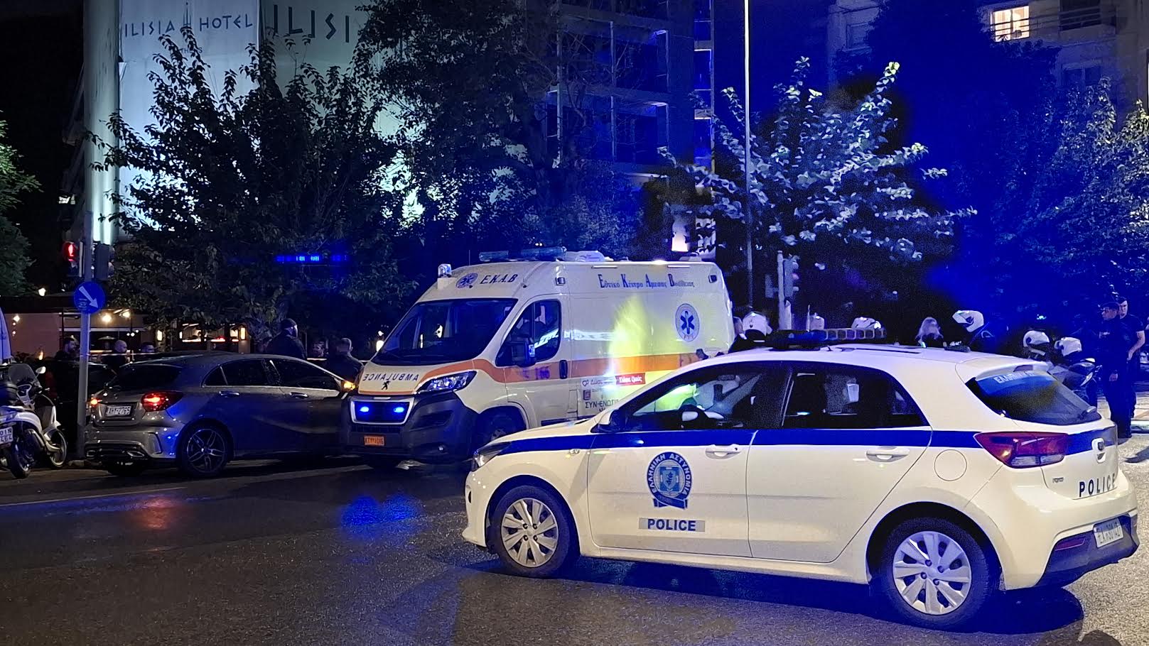 Ισχυρή έκρηξη σε νυχτερινό κέντρο στα Ιλίσια-3