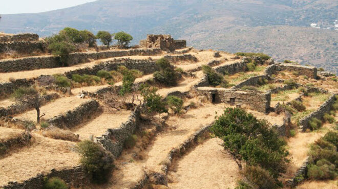 ξερολιθιές-τέχνη-που-σβήνει-απροστάτ-563875579