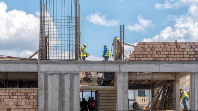 πράσινο-φως-από-στε-για-τις-οικοδομικέ-563864980