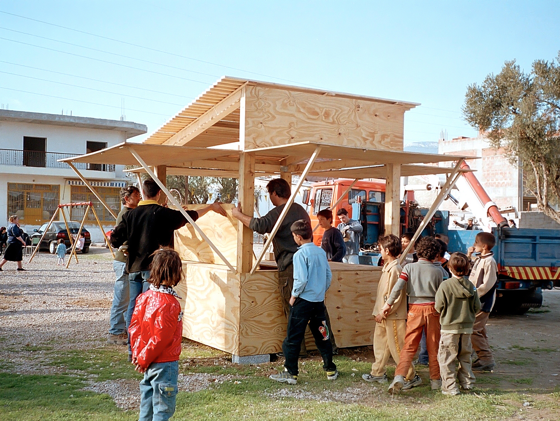 Μια έκθεση που δεν θέλει να διαχωρίσει το παιδί από τον ενήλικα-3