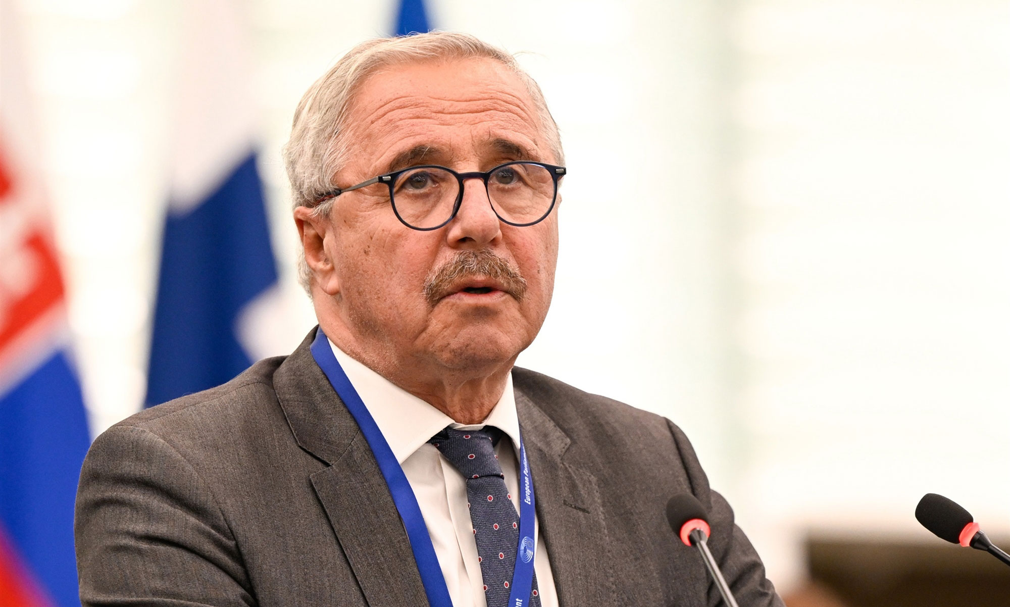 Εντός και Εκτός: Παραβιάσεις δύο ταχυτήτων-1