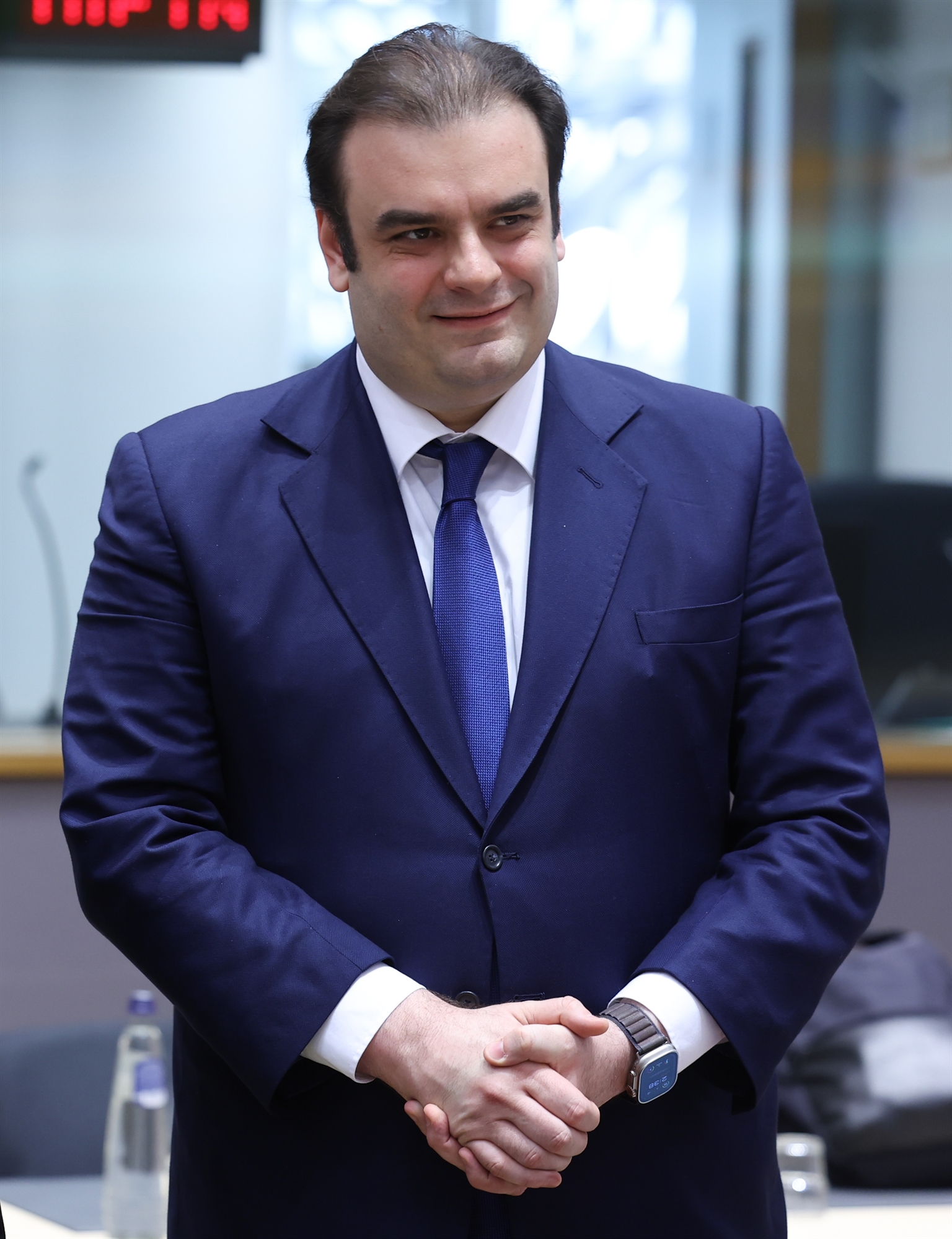 Θεωρείο: Το πιο «σκληρό» παρασκήνιο-1