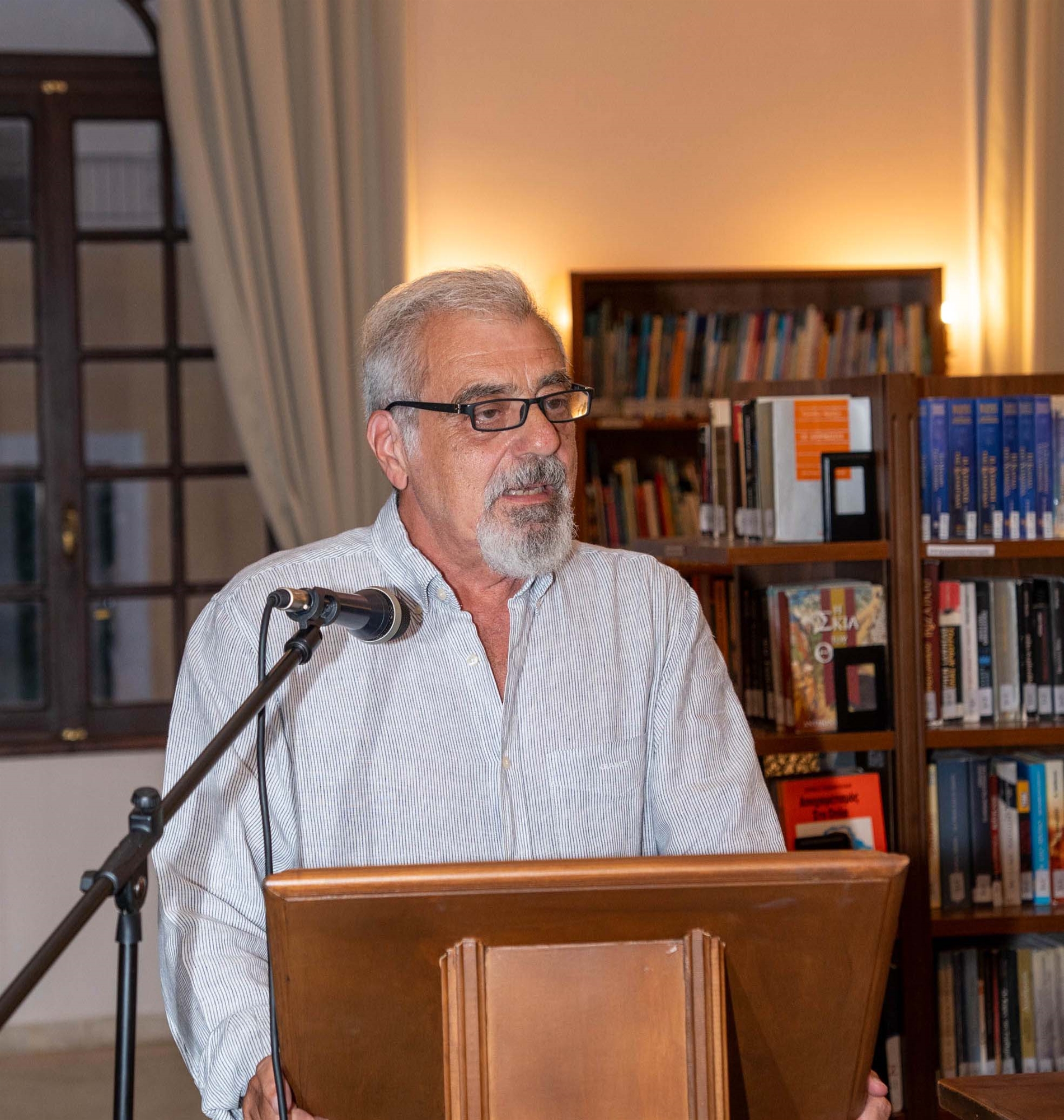 Μια ιστορική οικογένεια της Ζακύνθου δωρίζει θησαυρούς στη Βιβλιοθήκη του νησιού-2