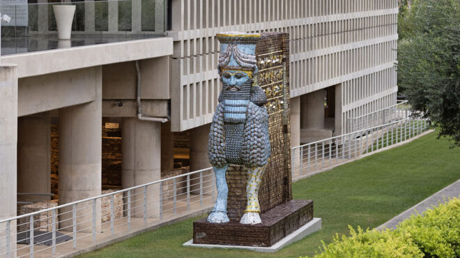 ενας-γίγαντας-από-κονσέρβες-στο-μου-563853454