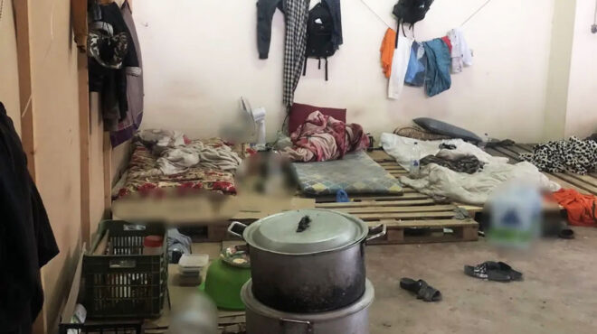 στα-ίχνη-της-νεπαλέζας-στρατολόγου-563865730