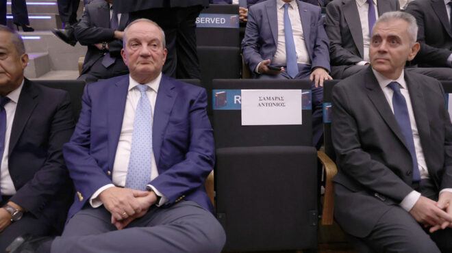 αναμονή-στο-μαιευτήριο-563862628