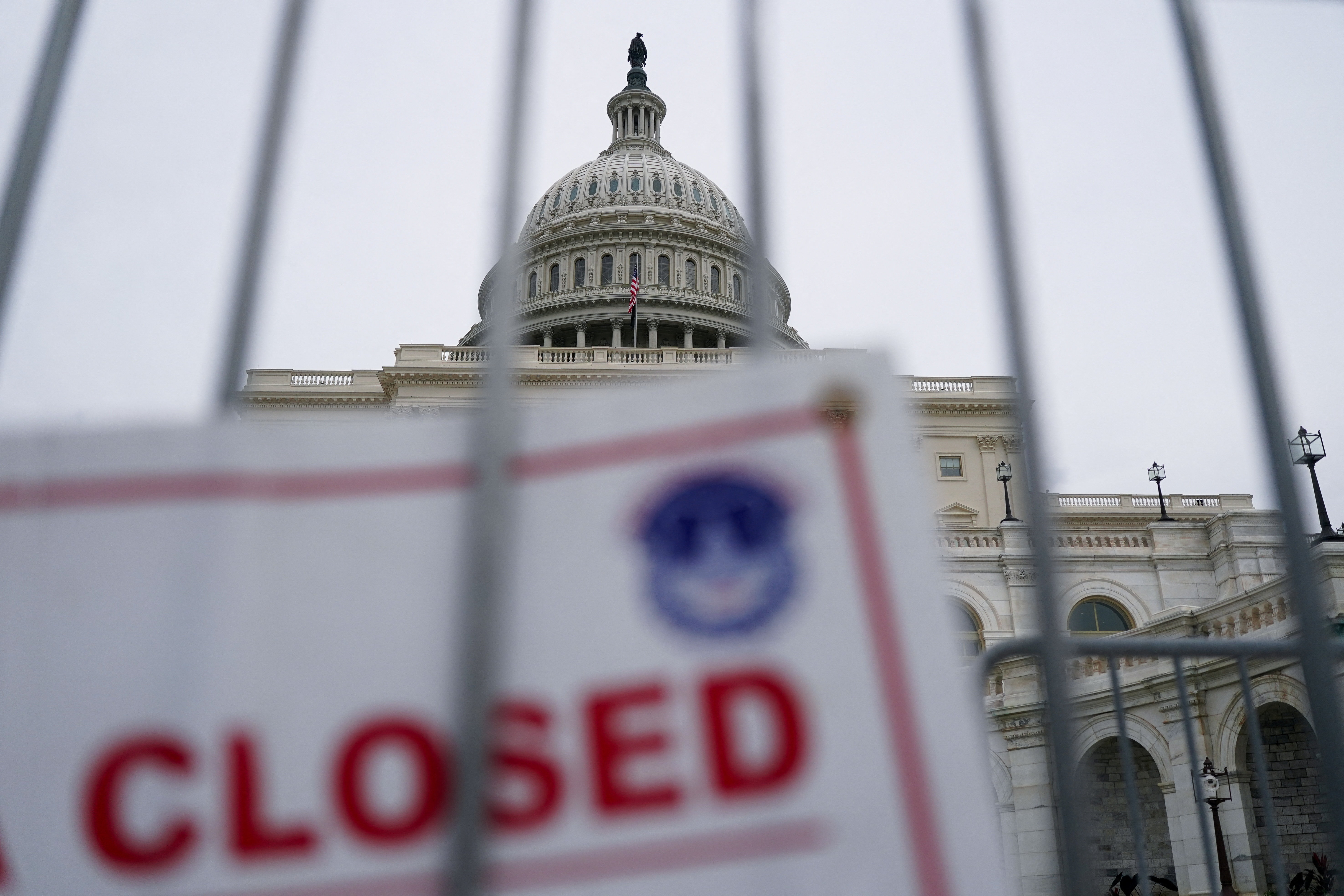 Shutdown στις ΗΠΑ: Το δόγμα Τραμπ και το ρήγμα στους Δημοκρατικούς-2