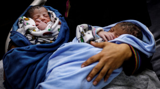 unicef-βρέφη-στη-γάζα-μοιράζονται-μάσκες-οξ-563854072