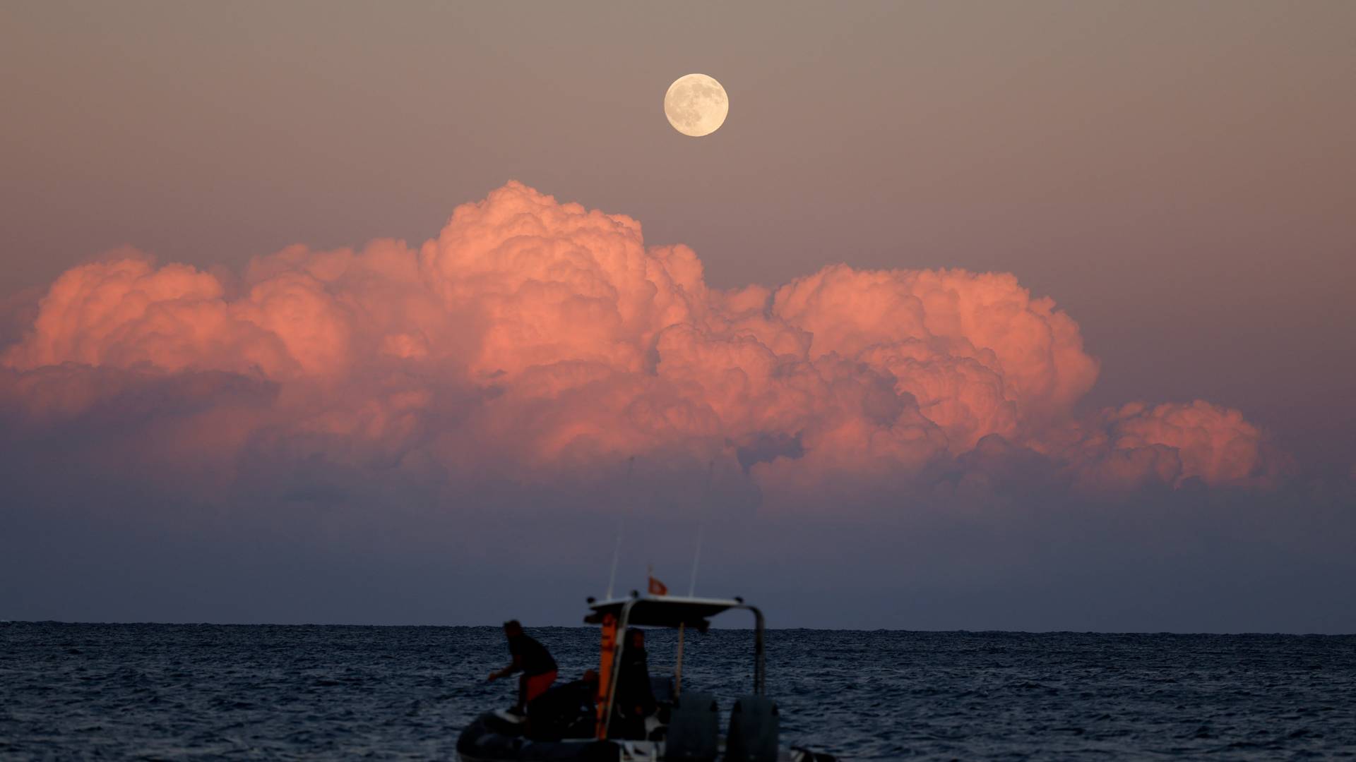 «Πανσέληνος της Συγκομιδής» – Απόψε η πρώτη υπερπανσέληνος του 2025-2