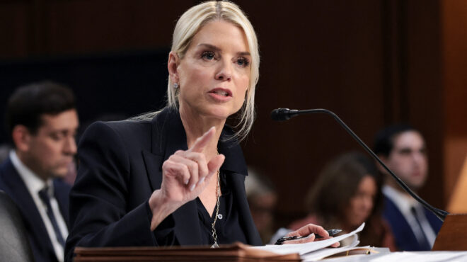 γερουσία-η-mπόντι-αντιμέτωπη-με-σκληρή-563854336