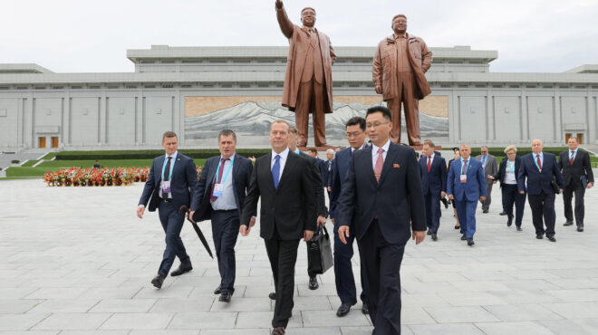 βόρεια-κορέα-ρώσοι-και-κινέζοι-στις-εκ-563857774