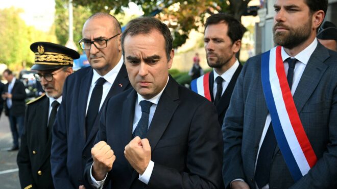 γαλλία-κατευθείαν-στα-βαθιά-η-κυβέρνη-563863723