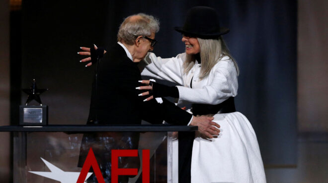 ο-κόσμος-πλέον-είναι-πιο-μουντός-ο-γο-563864704