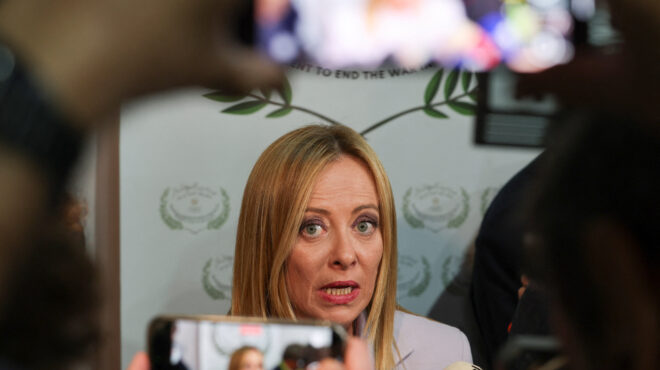 μελόνι-πρέπει-να-είμαστε-πραγματιστέ-563865550