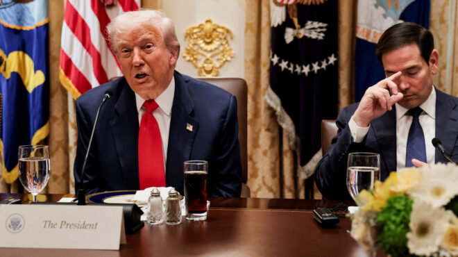 τραμπ-δυσαρεστημένος-με-την-ισπανία-ε-563866648