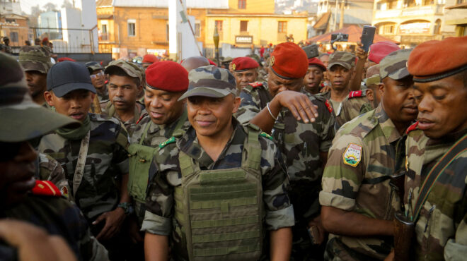 μαδαγασκάρη-ποιος-είναι-ο-συνταγματά-563871031