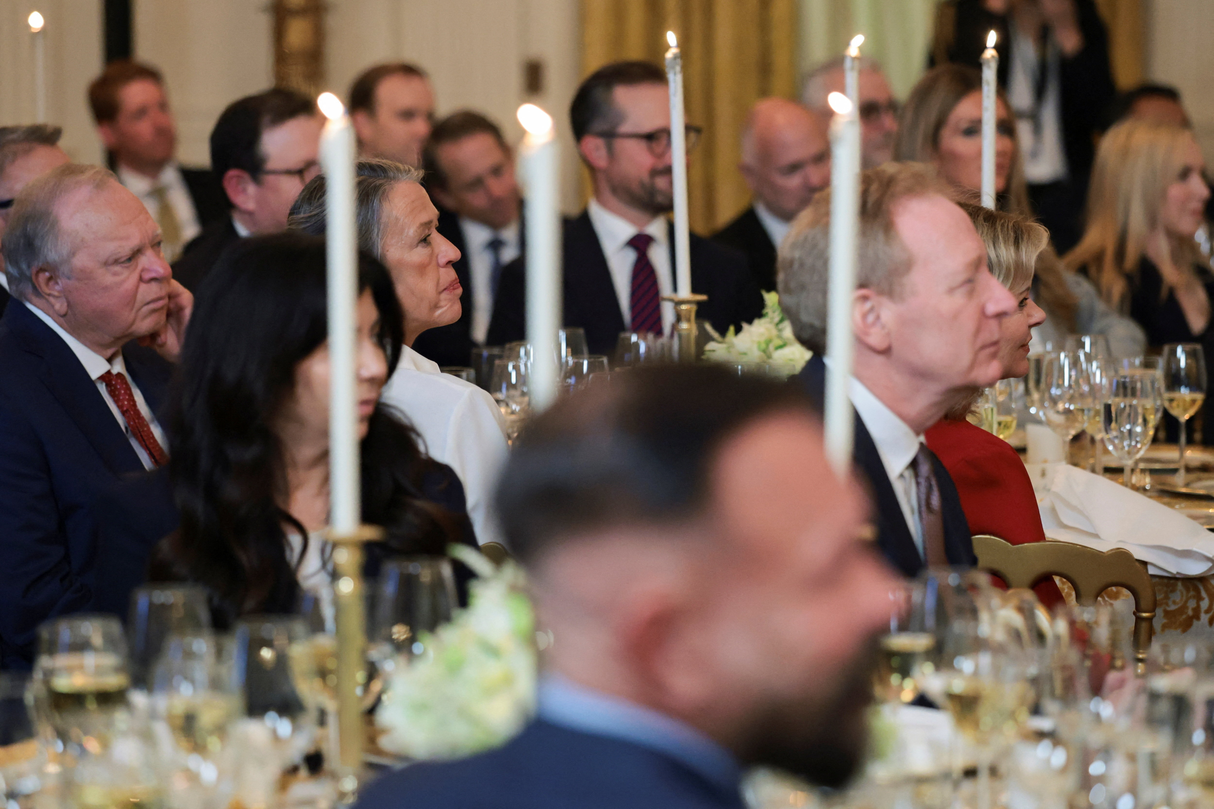 Τραμπ: Δείπνο στους «πολύ γενναιόδωρους» χρηματοδότες της νέας αίθουσας χoρού του Λευκού Οίκου-1