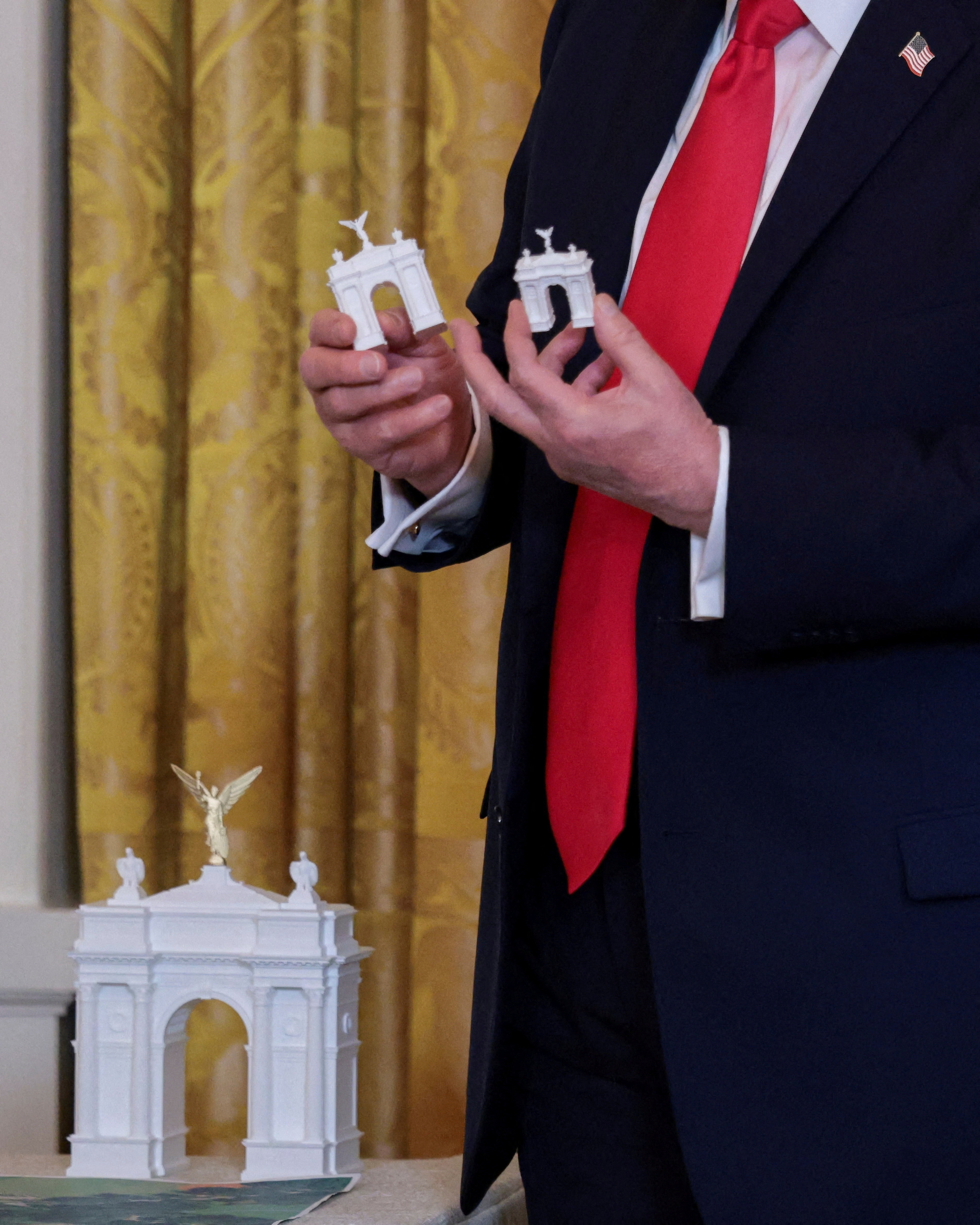 Τα εμπόδια για την «Αψίδα του Τραμπ»-1