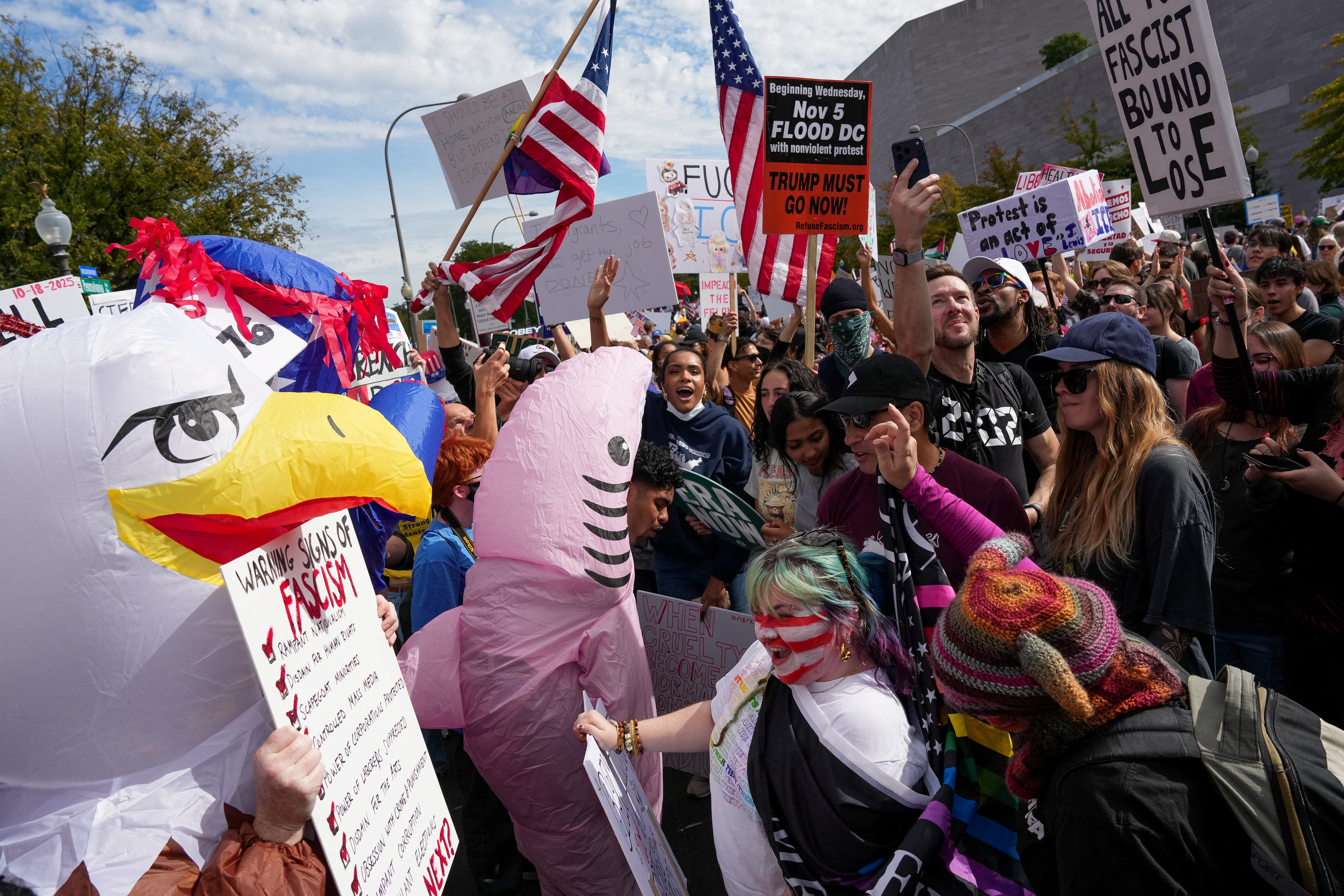 «No Kings»: Μαζικές διαδηλώσεις σε 2.600 πόλεις των ΗΠΑ κατά του Τραμπ-23