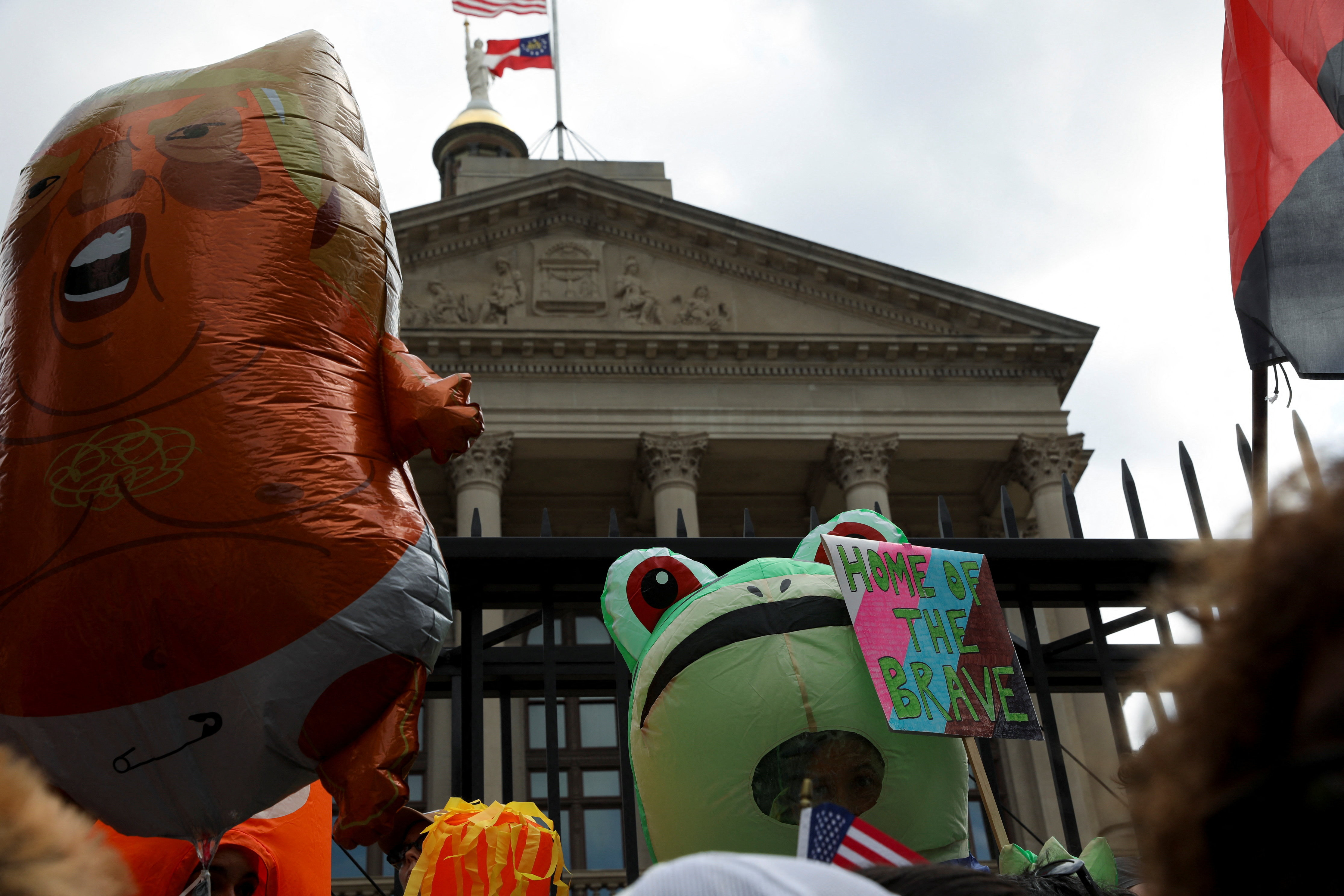 «No Kings»: Μαζικές διαδηλώσεις σε 2.600 πόλεις των ΗΠΑ κατά του Τραμπ-22