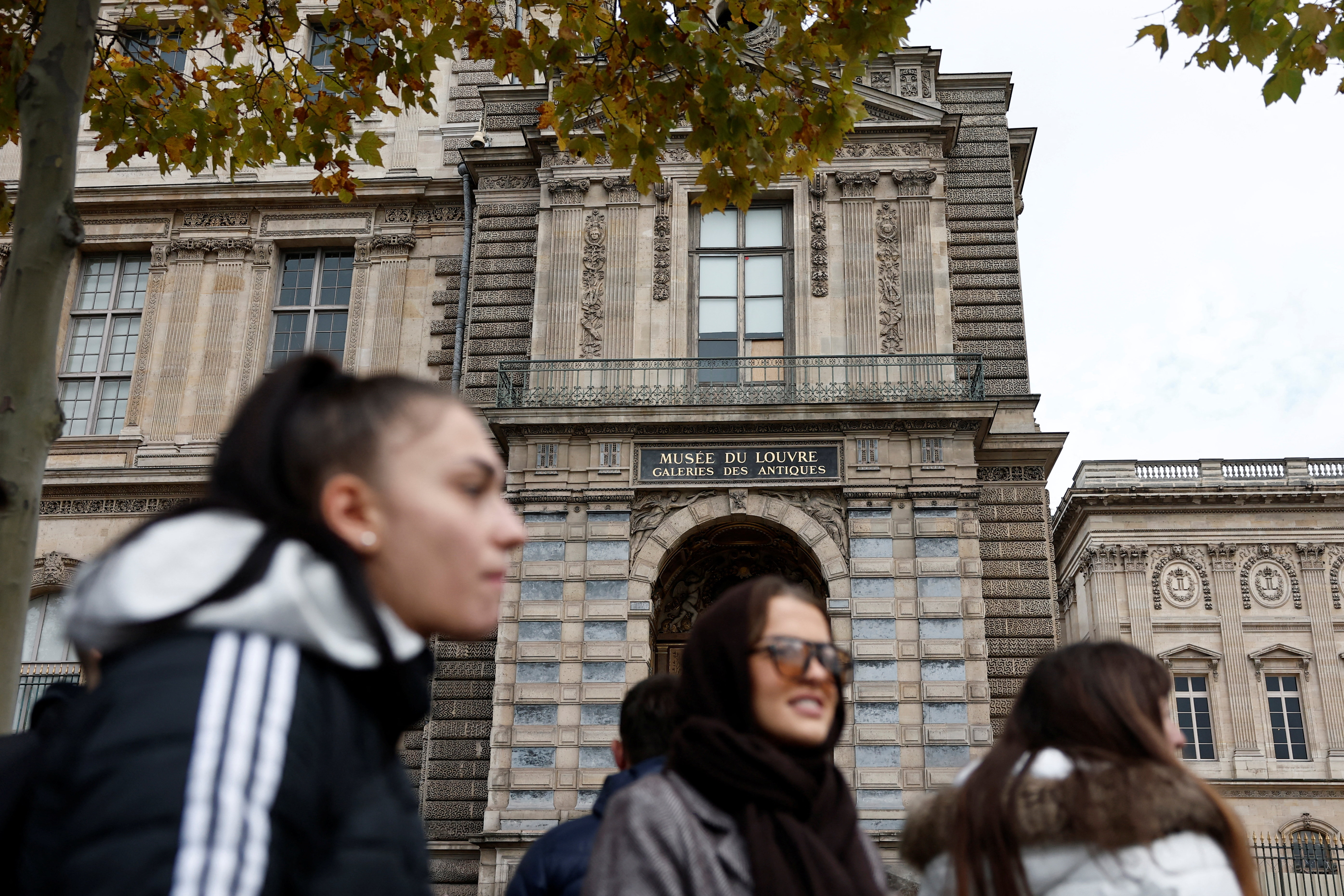 Λούβρο: Ενα νέο «έκθεμα» μαγνητίζει τους επισκέπτες-3