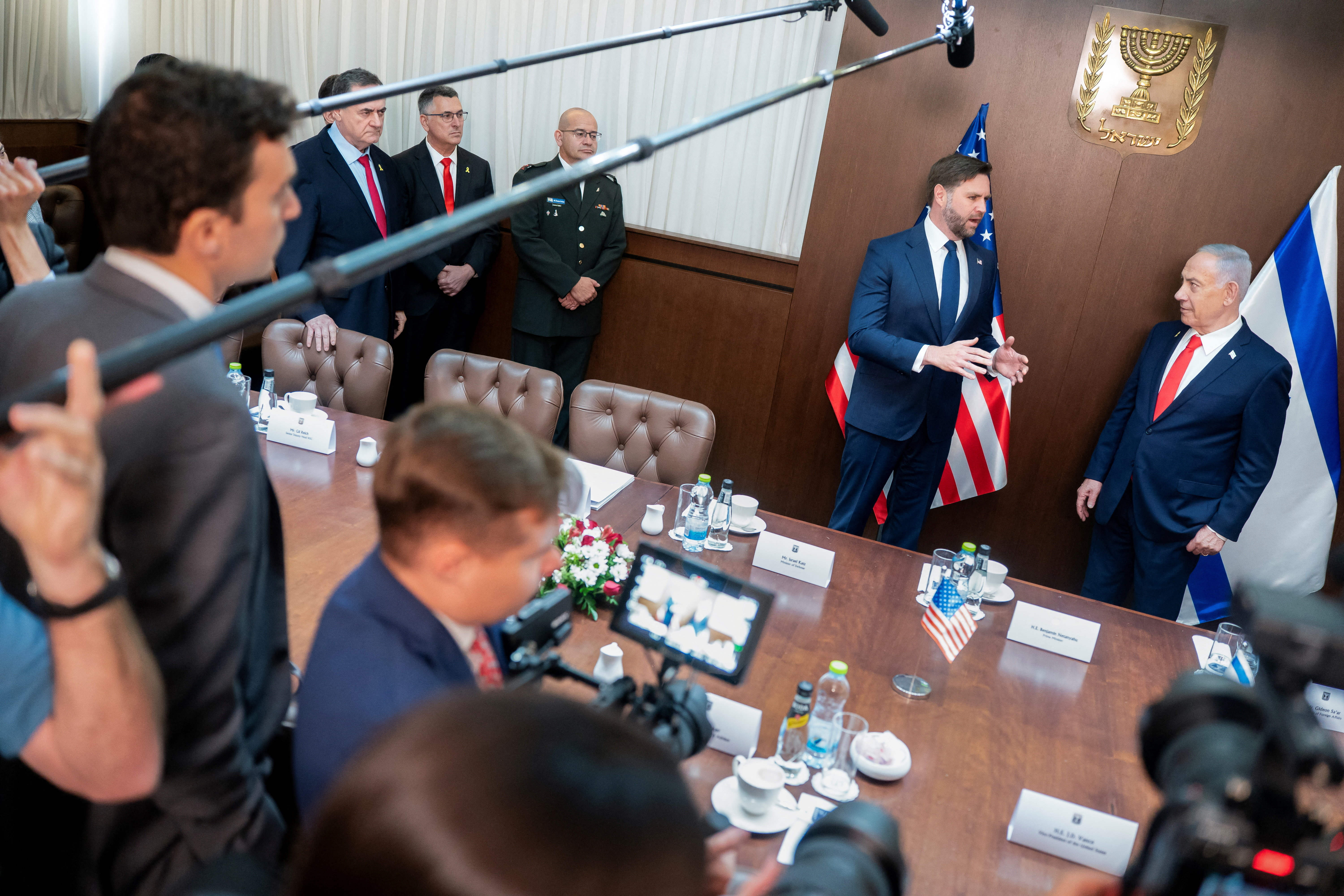 «Bibi-sitting»: Η αιτία πίσω από την «παρέλαση» Αμερικανών αξιωματούχων στο Ισραήλ-1