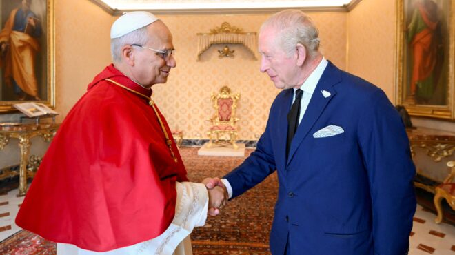 ιστορική-επίσκεψη-καρόλου-στο-βατικα-563883016