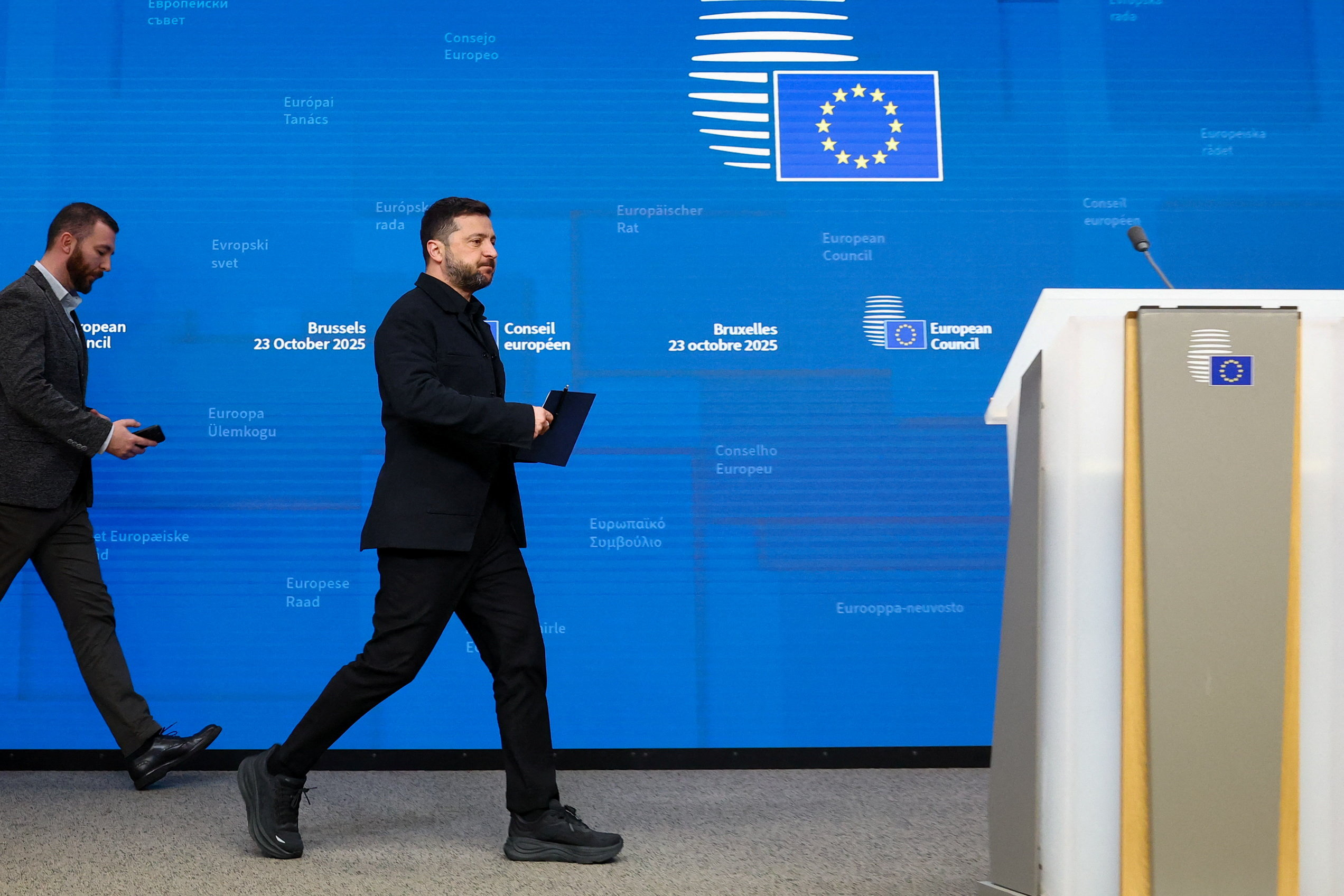 Ζελένσκι: Τα παγωμένα ρωσικά κεφάλαια να χρηματοδοτήσουν την ουκρανική αμυντική βιομηχανία-1