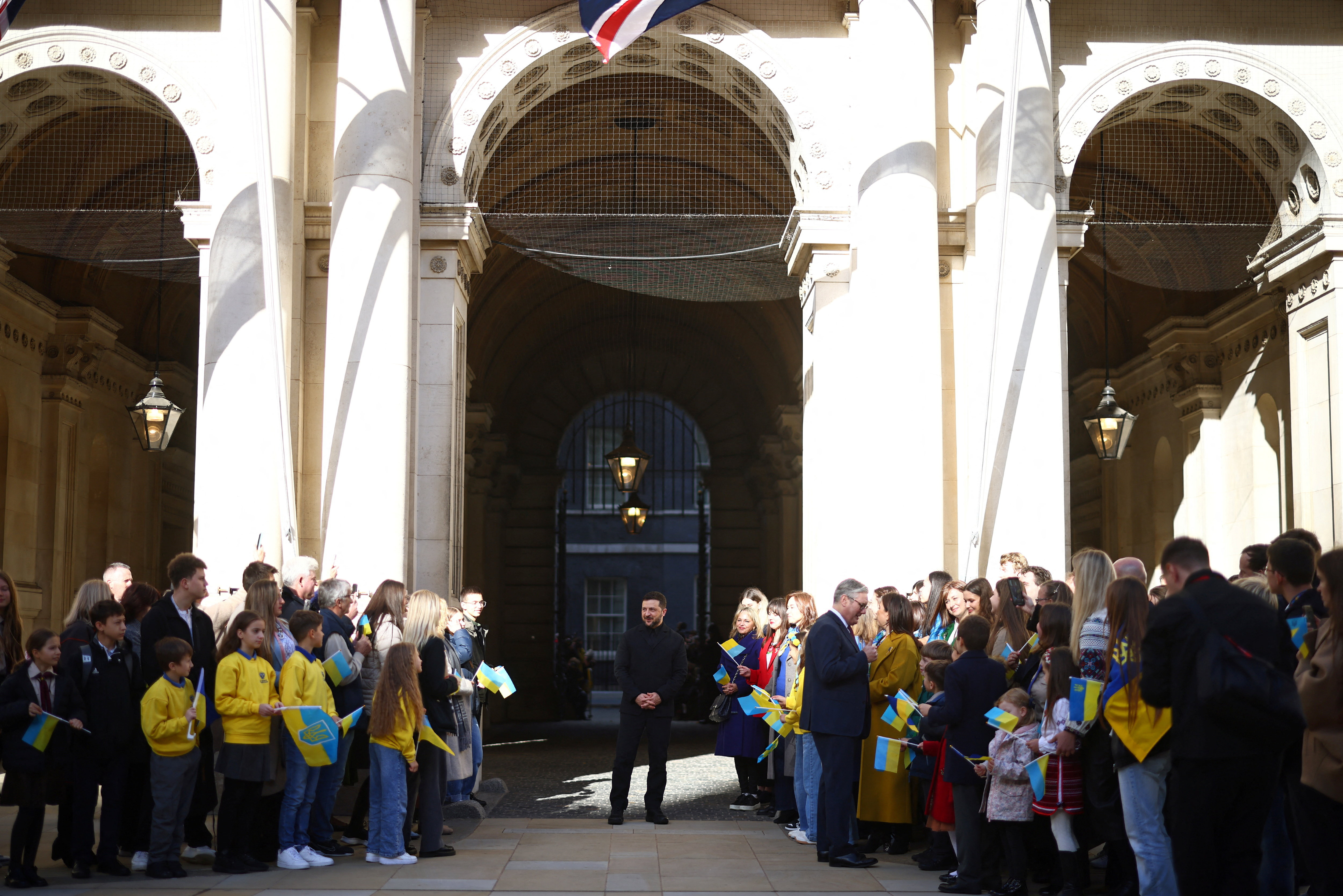 «Συμμαχία των Προθύμων»: Να «ολοκληρωθεί η δουλειά» με τα παγωμένα ρωσικά περιουσιακά στοιχεία-3