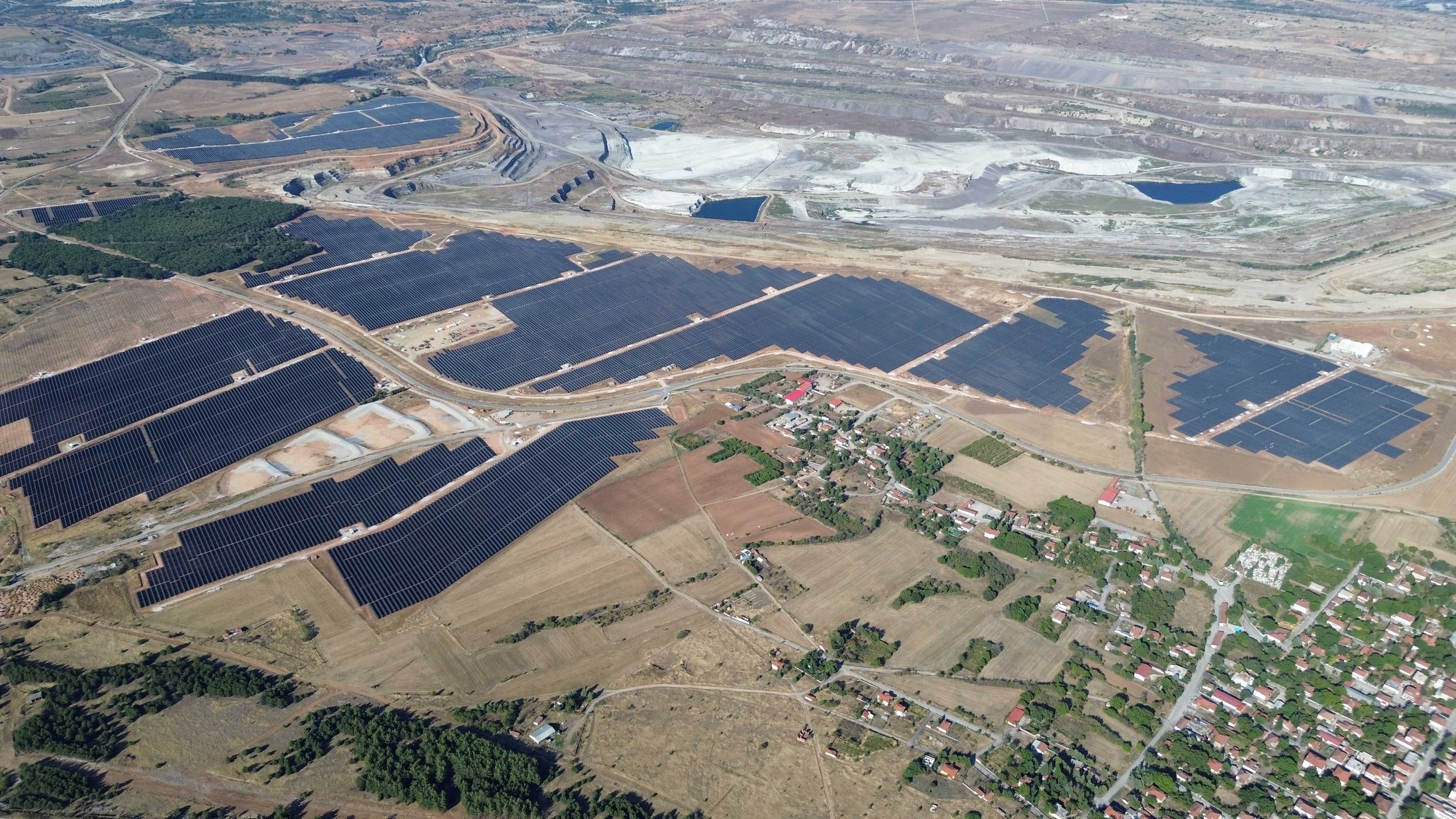 Όμιλος ΔΕΗ: Στο 90% η κατασκευή των φωτοβολταϊκών ισχύος 2,13 GW στη Δυτική Μακεδονία-1