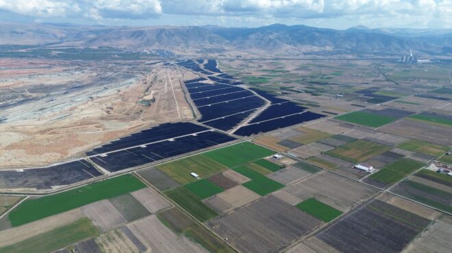 όμιλος-δεη-στο-90-η-κατασκευή-των-φωτοβο-563859511