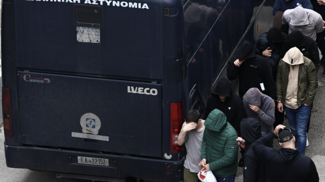 οπεκεπε-με-βραχιολάκι-η-πρώην-σύζυγος-563888968