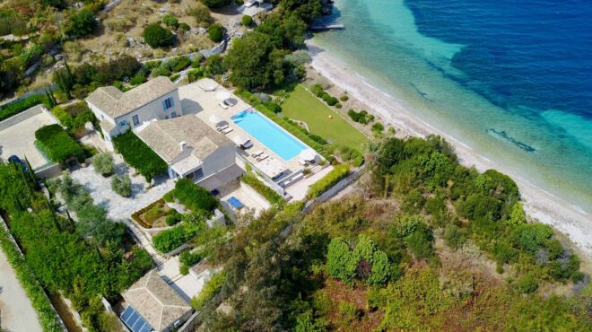 εκτίναξη-τιμών-στην-πολυτελή-κατοικί-563886484