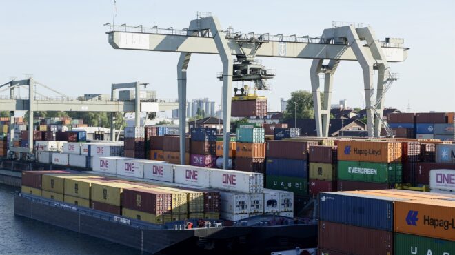 απαιτήσεις-τραμπ-για-περισσότερες-πα-563857081