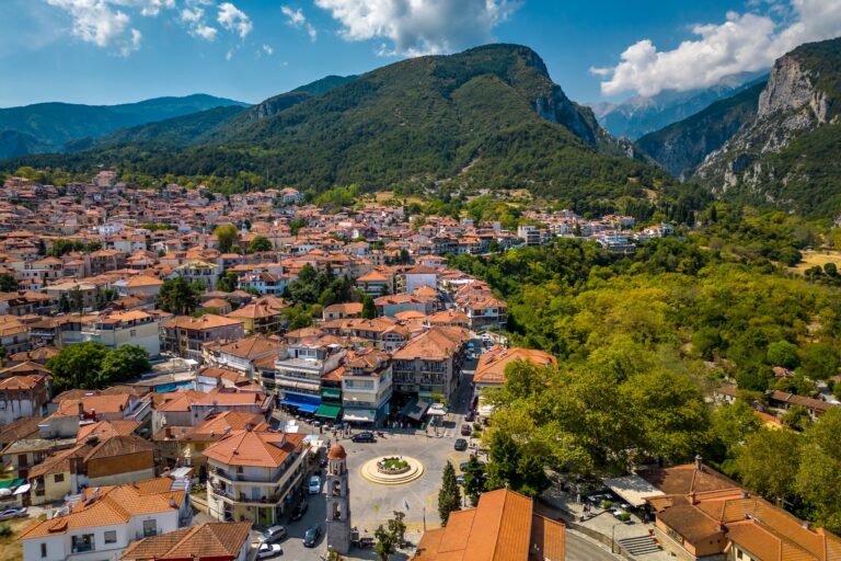 Οδοιπορικό στον Όλυμπο με τα Defender 110 και Toyota Land Cruiser 250-18