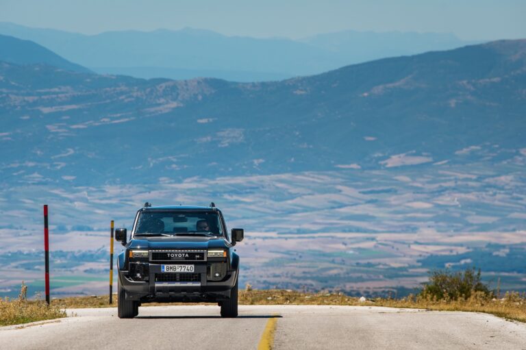 Οδοιπορικό στον Όλυμπο με τα Defender 110 και Toyota Land Cruiser 250-3