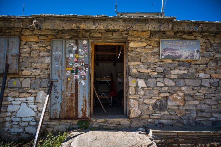 Οδοιπορικό στον Όλυμπο με τα Defender 110 και Toyota Land Cruiser 250-13